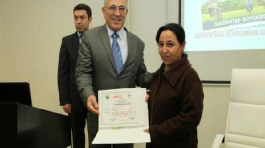 ‘Şefkatle’ tutulan eller yeniden hayat buluyor