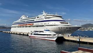 "Astoria Grande" kruvaziyeri Marmaris'e 447 turist getirdi