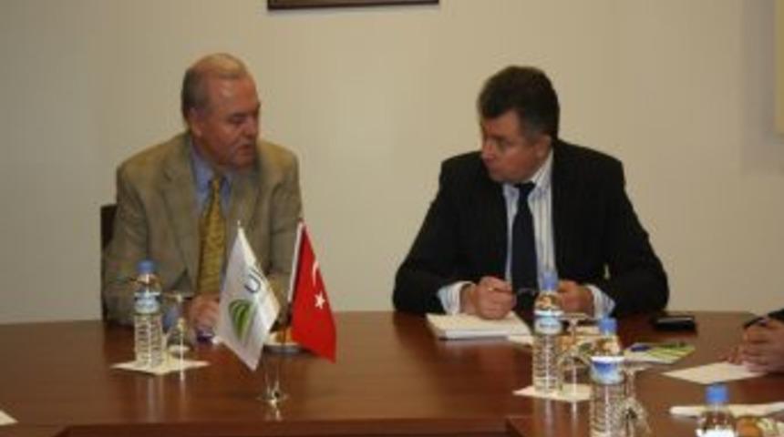 Rus b&uuml;rokrat, Bursalı işadamlarını yatırıma &ccedil;ağırdı