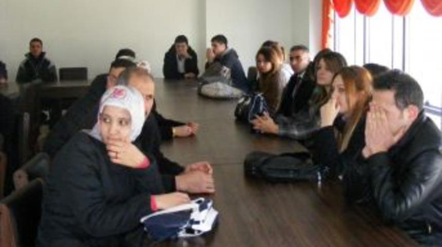 AGİAD ve &uuml;niversite perakende satış elemanı kursu başlattı