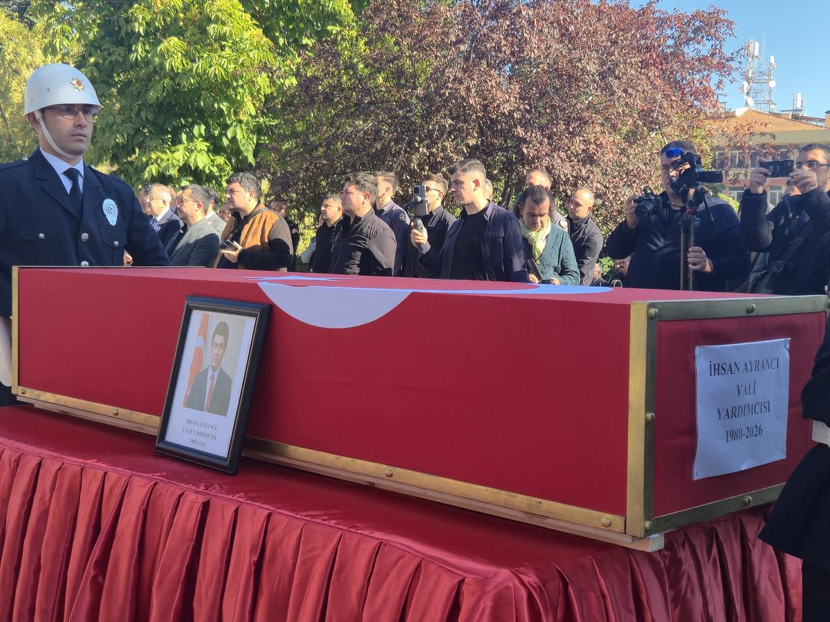 Silahla vurulmuş halde bulunmuştu! Vali Aktaş tan kahreden s&ouml;zler: "Son derece kırgınım, kızgınım" 1