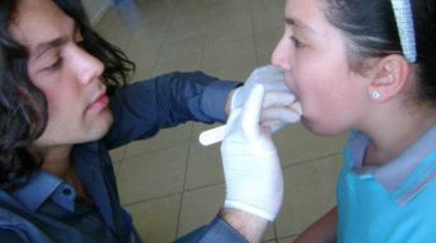 &Ouml;ğrencilere diş sağlığının &ouml;nemi anlatıldı