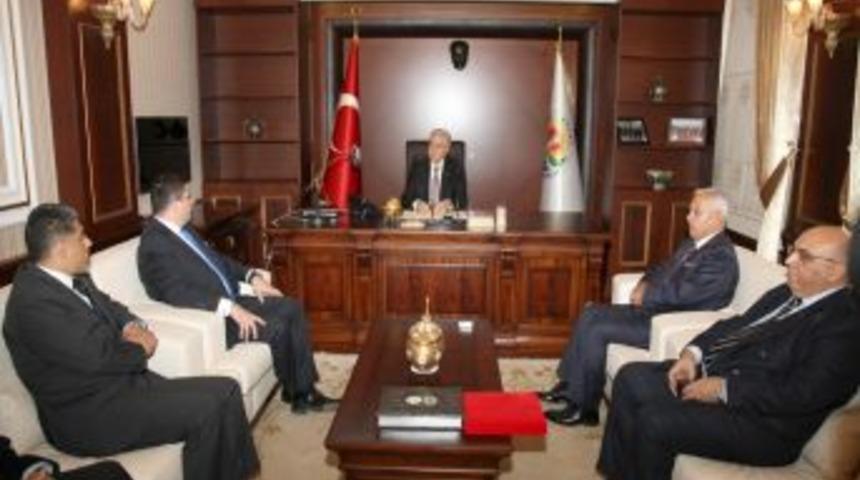 T&Uuml;RKONFED heyeti Aldırmaz'ı ziyaret etti