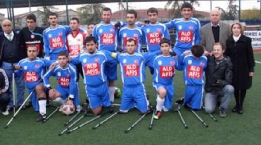 İstanbul &Ouml;z&uuml;rl&uuml;lerspor berabere