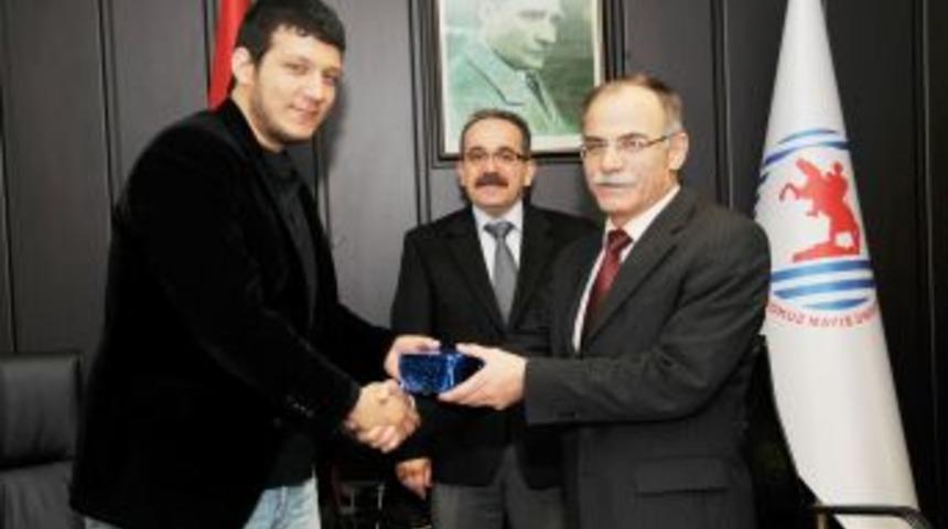 &Ouml;ğrenci konseyinden rekt&ouml;rl&uuml;k ziyareti