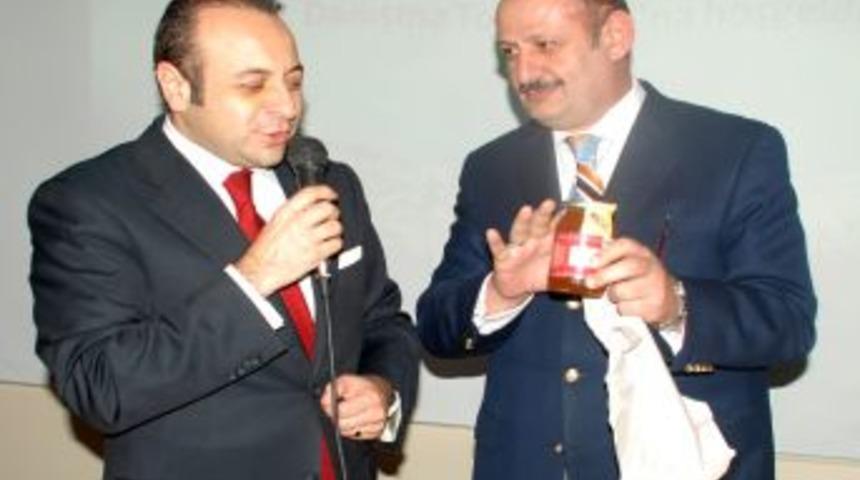 Bakan Bağış, Sarkozy&rsquo;ye Anzer Balı ve Rize &Ccedil;ayı g&ouml;t&uuml;recek