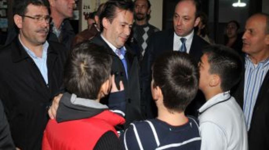 Tuzla'da site toplantıları devam ediyor