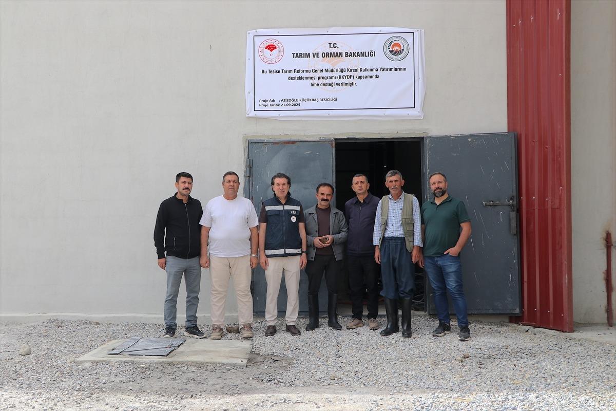 Bulaşık yıkayarak başladığı iş hayatında modern &ccedil;iftlik kurdu 6