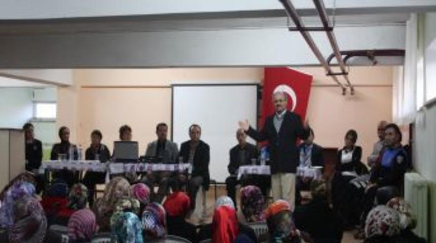 Yozgat polisi 'Huzur ve Aile İ&ccedil;i İletişimde Sevgi Dili' &ccedil;alışması başlattı