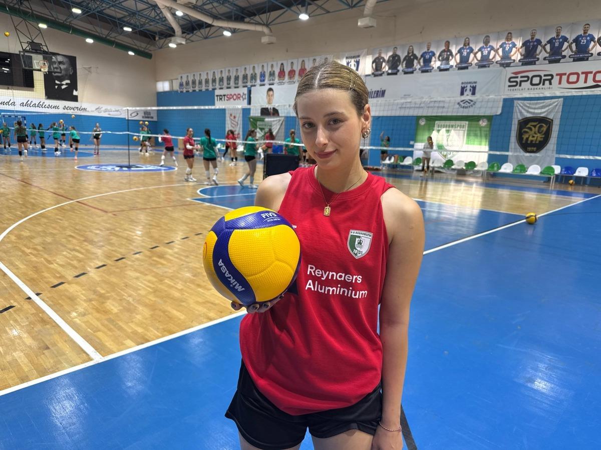  Annesi Rus, babası Yozgatlı! Voleybolcu Meryem Cabbaroğlu g&uuml;zelliğiyle viral oldu 2