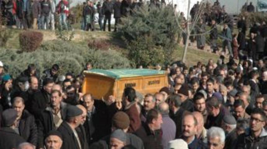 Sobadan sızan gazdan zehirlenen imamın cenazesi toprağa verildi