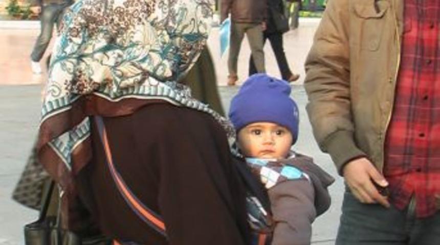 &Ccedil;ocukları dilendirenlere polis operasyon yaptı