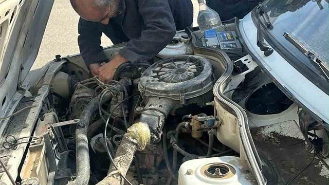 Siirt’te seyir hakindeki araç yandı