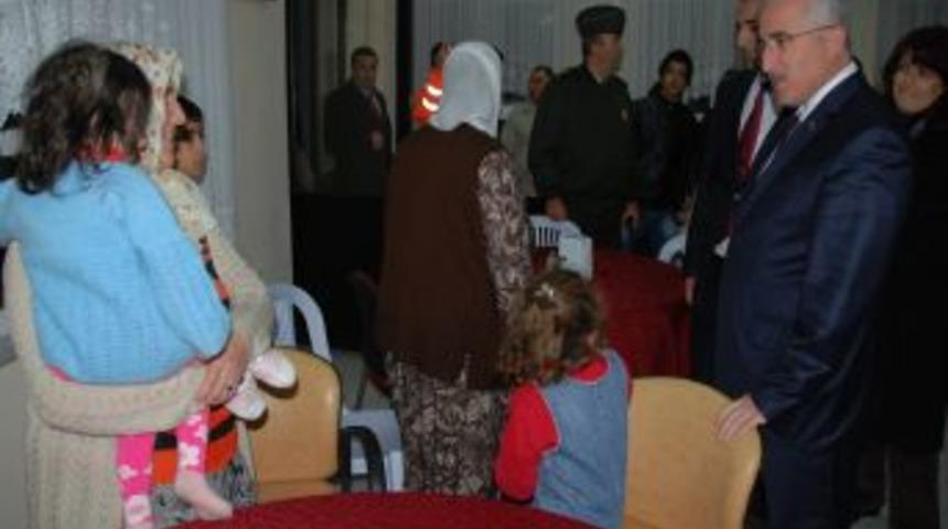 &Ccedil;anakkale&rsquo;ye 40 depremzede daha geldi