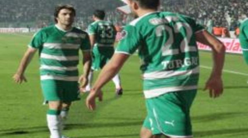 Turgay, 'top elime &ccedil;arptı' dedi, hocasından tebrik aldı