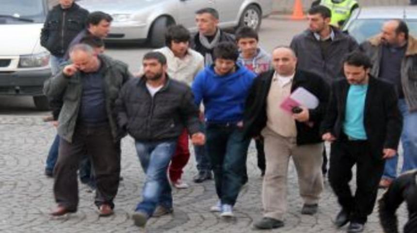 'Macera olsun' diye kasa soyan 5 zanlı cezaevine girdi