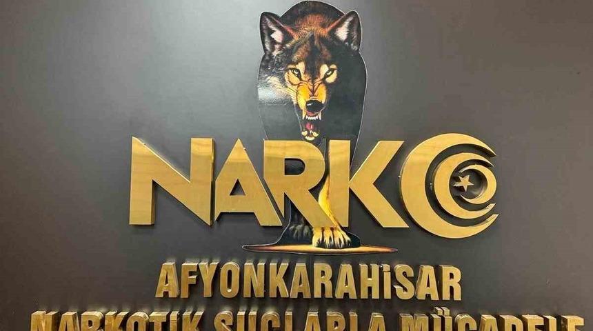 Polis 594 adet uyuşturucu hap ele ge&ccedil;irdi