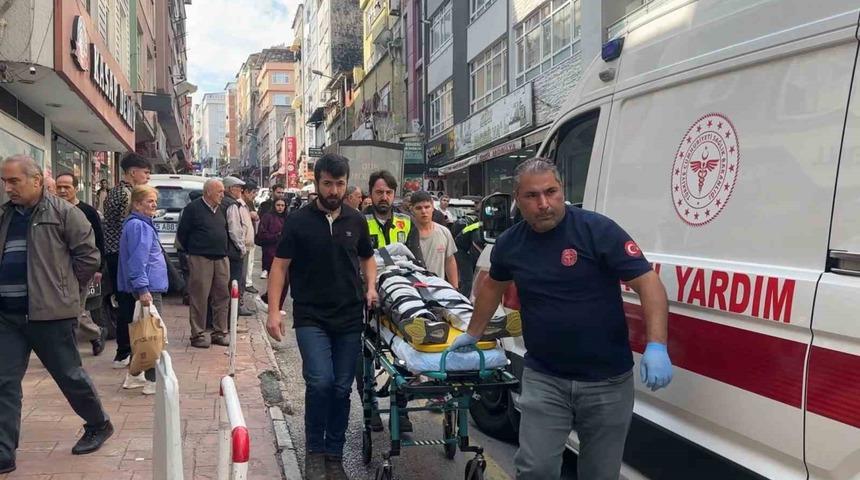 Motosikletinden inen kuryeye SUV ara&ccedil; &ccedil;arptı