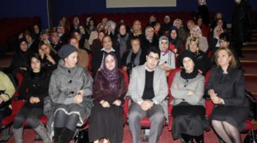 Depremzede &ouml;ğretmen: &Ccedil;anakkale Savaşı&rsquo;na gider gibi Erciş'e d&ouml;neceğiz