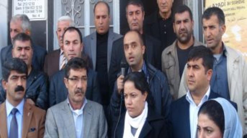 BDP'liler, Batman İl Başkanı &Ouml;zt&uuml;z&uuml;n'&uuml;n tutuklanmasına tepki g&ouml;sterdi