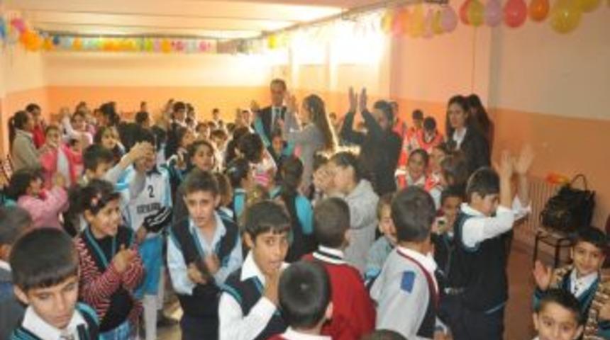 Silopi&rsquo;de depremzede &ouml;ğrenciler i&ccedil;in moral etkinliği