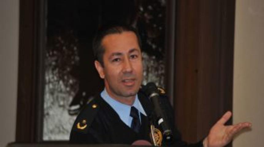 Antalya polisi, sanal ortamda muhtarlarla iletişim kurup su&ccedil;luları yakalayacak