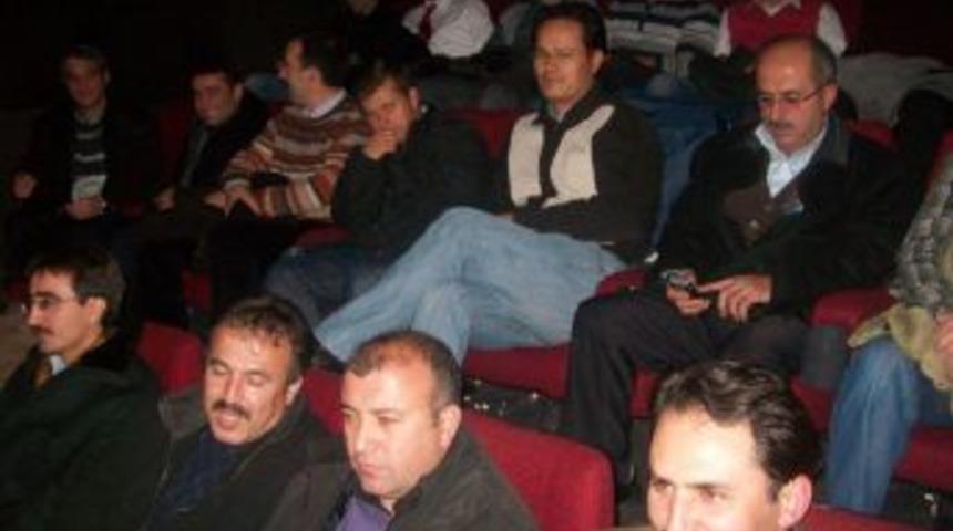 &lsquo;Allah&rsquo;ın Sadık Kulu: Barla&rsquo; filmini izlemek i&ccedil;in &ccedil;evre illere gidiyorlar