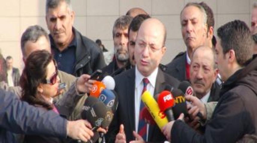 İlhan Cihaner: &Ouml;zg&uuml;rl&uuml;ğ&uuml;mden utanıyorum