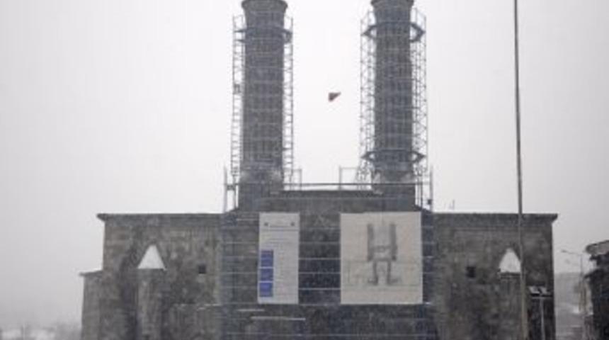 Erzurum kar altında bir başka g&uuml;zel