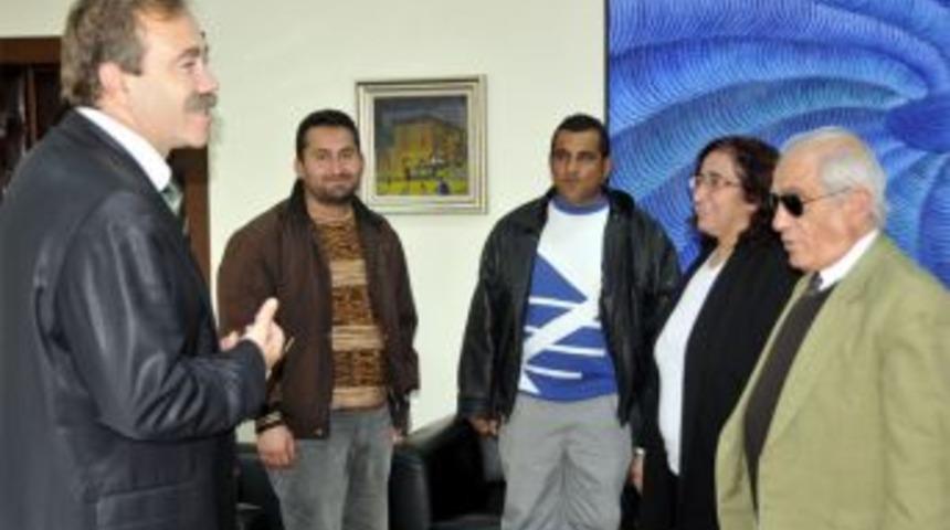 Toplumun vazge&ccedil;ilmez bireyleri