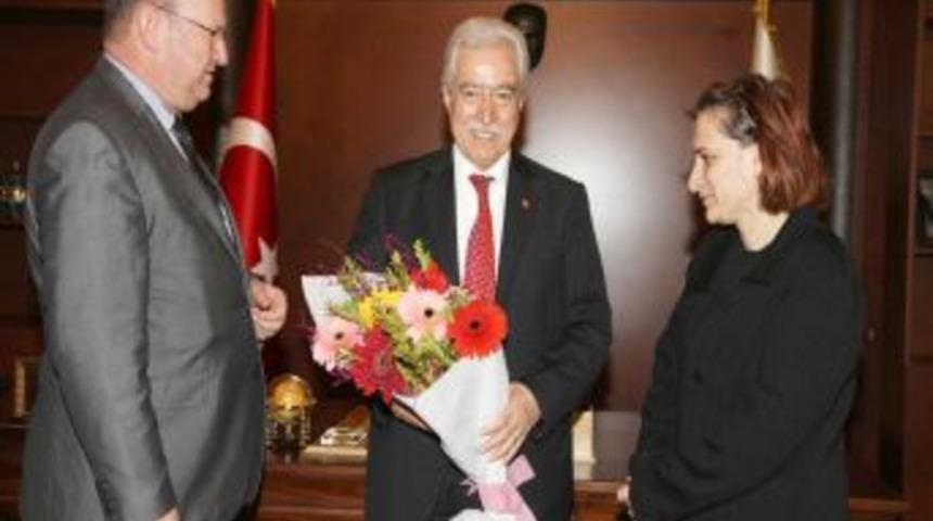 &Ccedil;GC &uuml;yeleri Aldırmaz'a vefa ziyaretinde bulundu