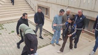 Elazığ’da zabıtayı görünce bel ağrısından eser kalmadı: Kaçmaya başladı