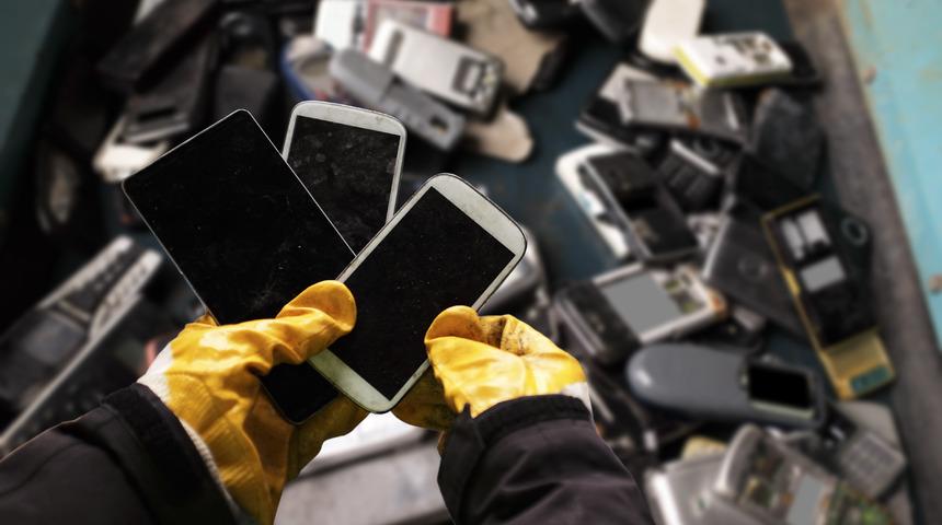 Eski telefonunuz robota d&ouml;n&uuml;şebilir! &Ccedil;ekmeceye atmadan &ouml;nce bir kez daha d&uuml;ş&uuml;n&uuml;n