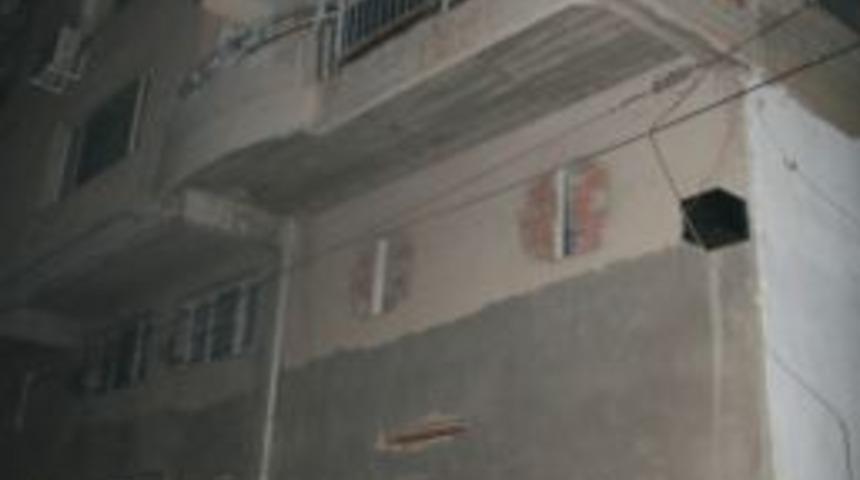 Şizofren tedavisi g&ouml;ren kadın cinnet getirip 2 &ccedil;ocuğunu &ouml;ld&uuml;rd&uuml;