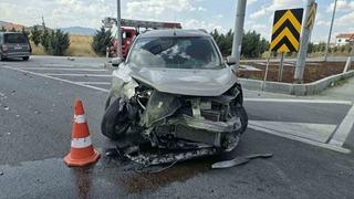 Afyonkarahisar’da trafik kazası:1 ölü 2 yaralı