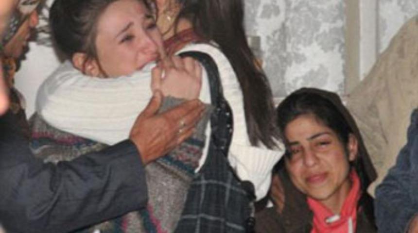 Evini bastığı hasmını ve kızını &ouml;ld&uuml;rd&uuml;