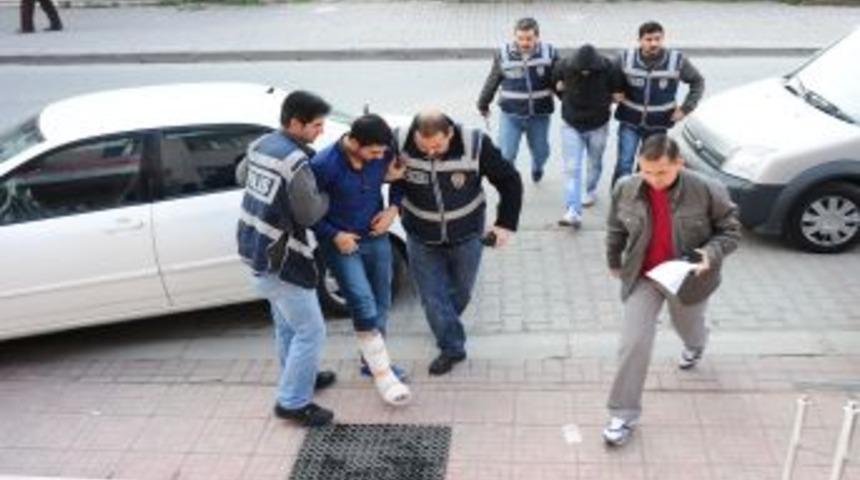 1 saat 15 dakikada 7 evi soyan &ccedil;ete polisten ka&ccedil;amadı