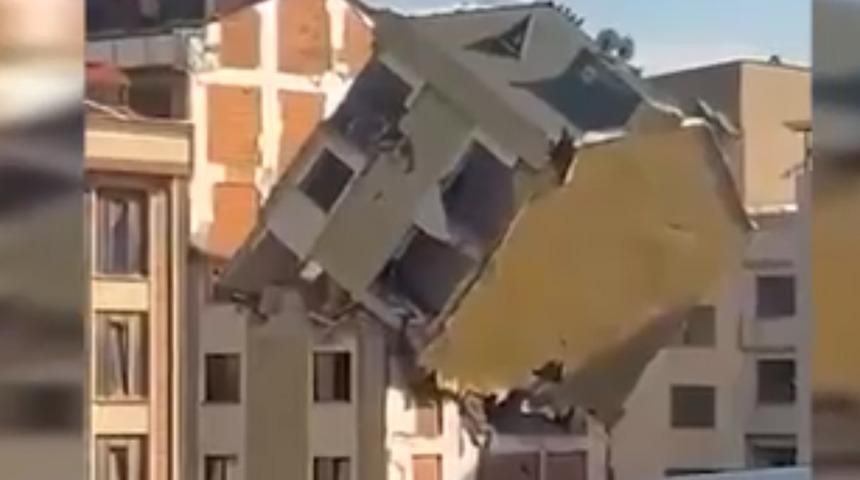 Yer: Bayrampaşa! G&ouml;renler yapay zeka sandı: Dakikalarca b&ouml;yle kaldı