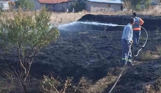 Hisarcık&rsquo;ta ot yangınına k&ouml;yl&uuml;lerden hızlı m&uuml;dahale