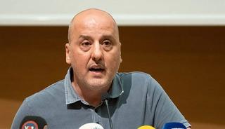 TİP'li Ahmet Şık hastaneye kaldırıldı