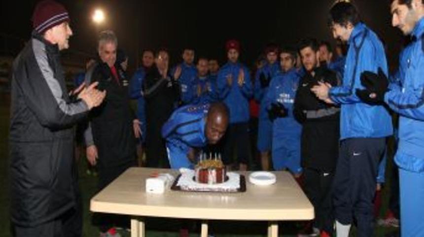 Trabzonspor, Fenerbah&ccedil;e ma&ccedil;ı hazırlıklarına başladı