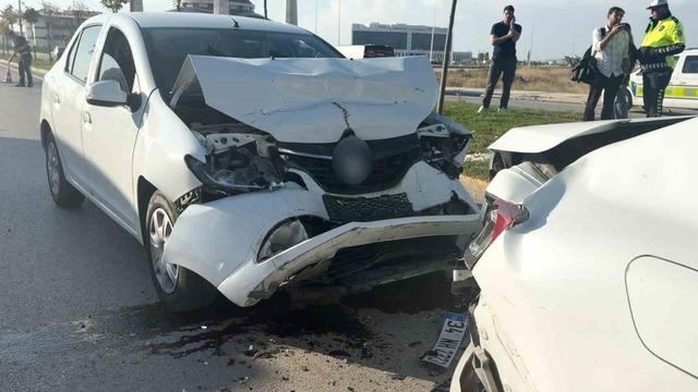 Aksaray’da zincirleme kaza! 4 araç birbirine girdi