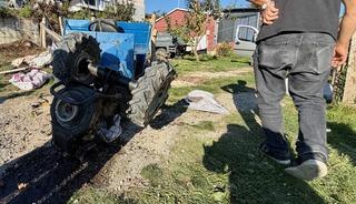 D&uuml;zce&rsquo;de tarım aracı devrildi! 1 &ouml;l&uuml;, 1 ağır yaralı