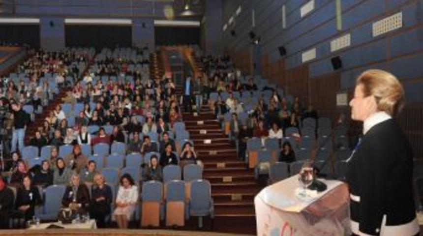 SOS&rsquo;tan 'İnsanlar Arasındaki İletişim, Dayanışma ve Mutluluk' konferansı