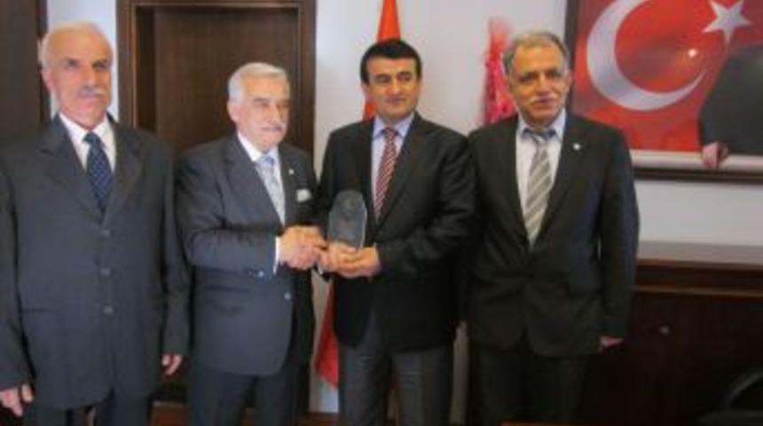 Yeşilay Genel Başkan Balcı, Kaymakam Demir'den destek istedi