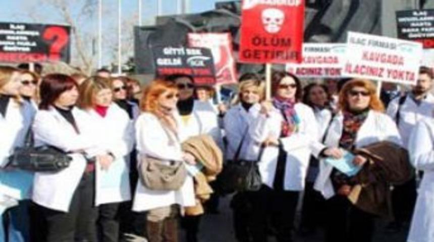 Eczacılar eylem yaptı