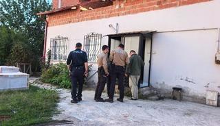 İneg&ouml;l'de 63 yaşındaki şahıs evinde &ouml;l&uuml; bulundu