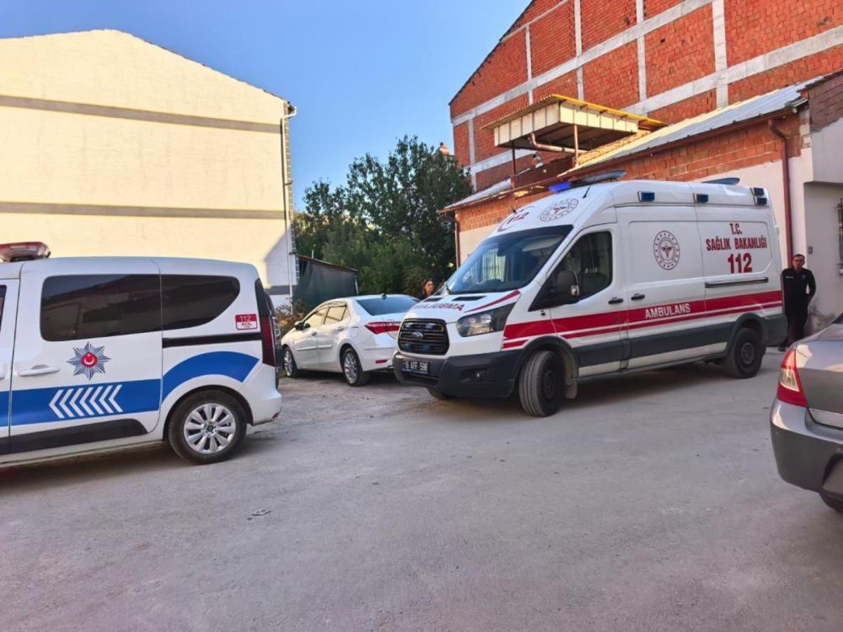 Yer: Bursa! 63 yaşındaki yaşlı adam evinde &ouml;l&uuml; bulundu 1
