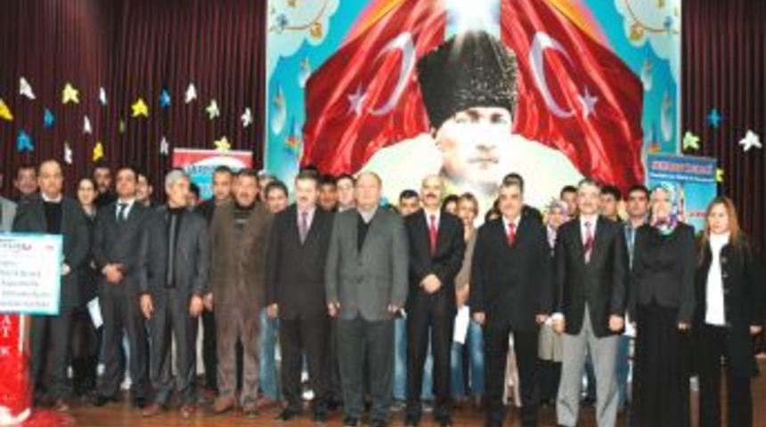 Uygulamalı girişimcilik eğitimi kursuna katılanlara belge verildi