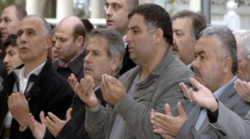 Gazeteci Vehbi G&uuml;leş&rsquo;in acı kaybı